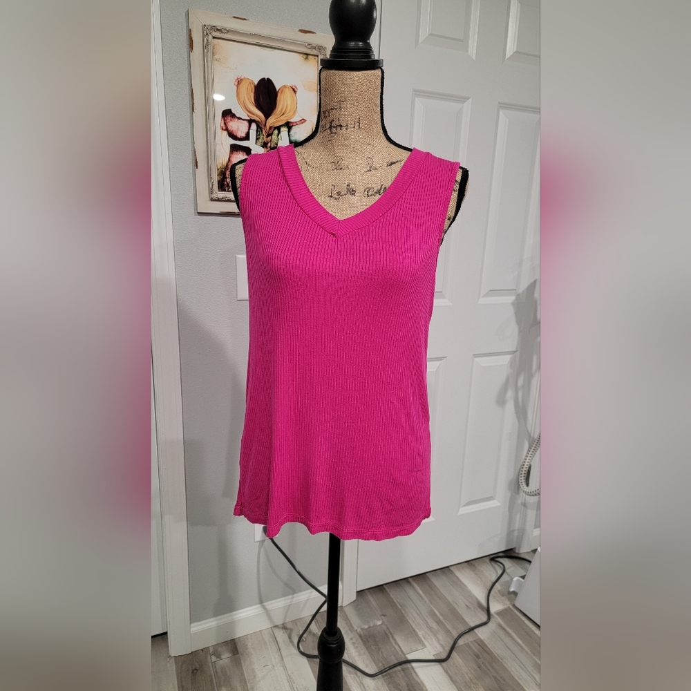 Bright pink sleeveless shirt, super soft, size large